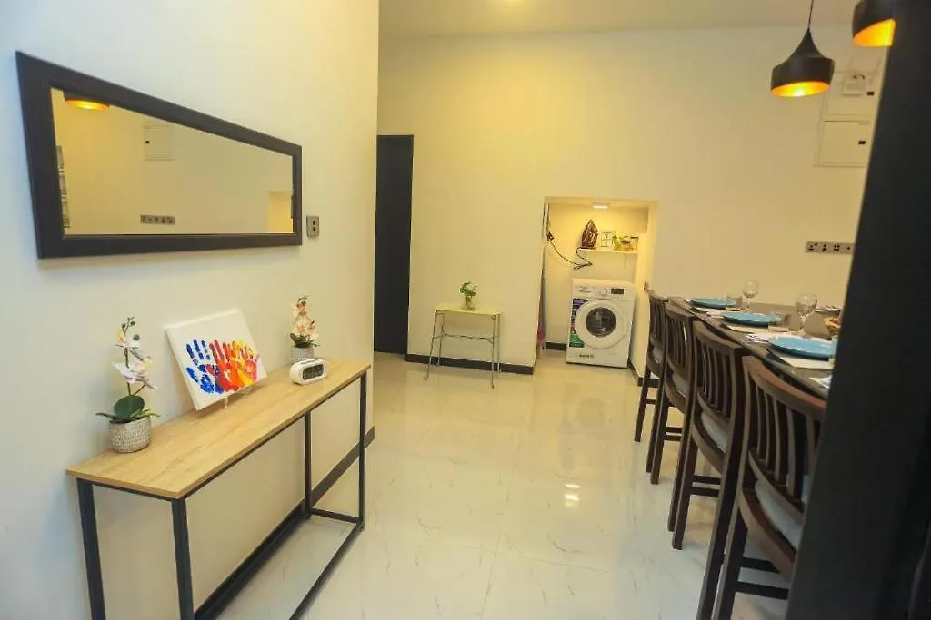 Penang Beach Villa 5 Bedroom 5 Bathroom With Pool And Ktv 바투 페링기